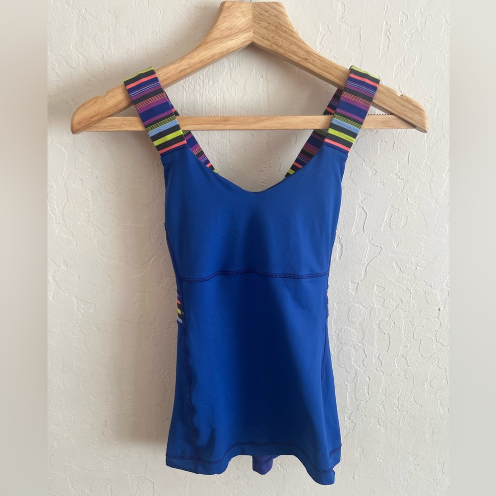 Lululemon Wish Blue Multi Stripe
Scoop Neck Tank Top